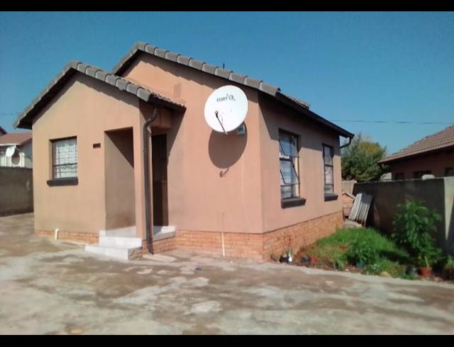 2 BEDROOM PROPERTY TO RENT IN KAYA SAND